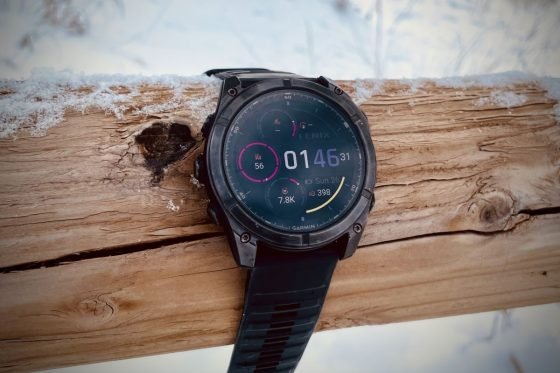 Garmin Fēnix 8 - front view