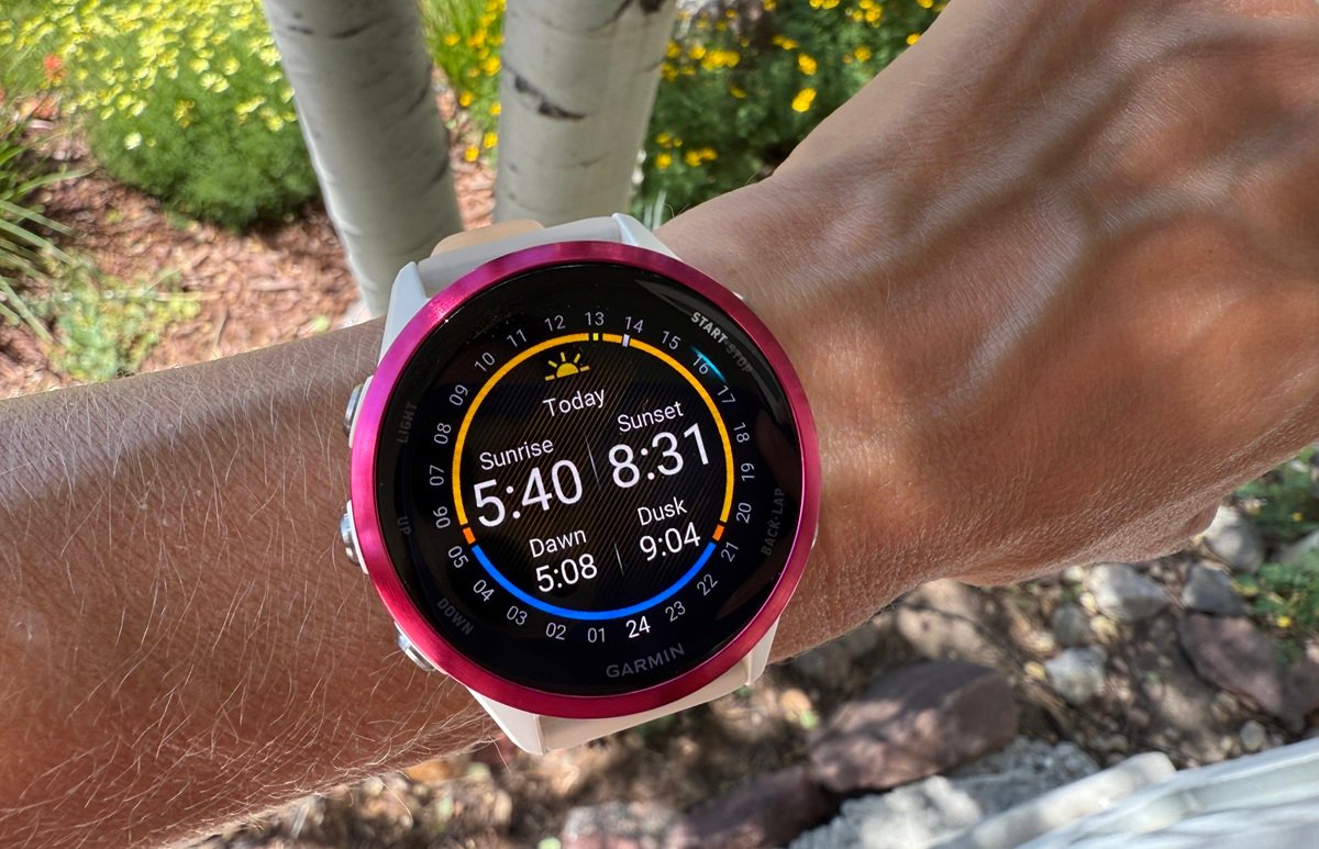 Garmin Forerunner 570 overview