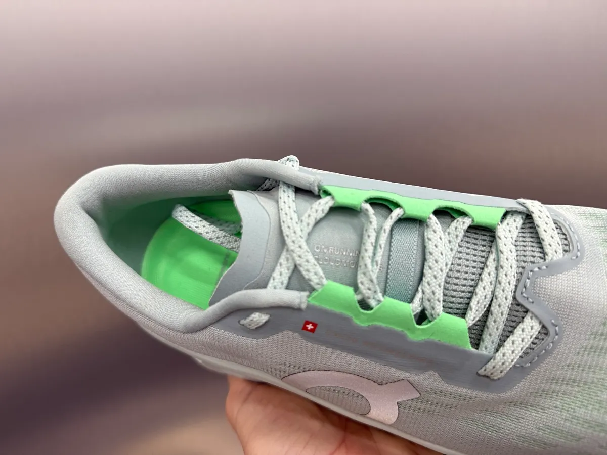 On Cloudmonster 3 Preview laces