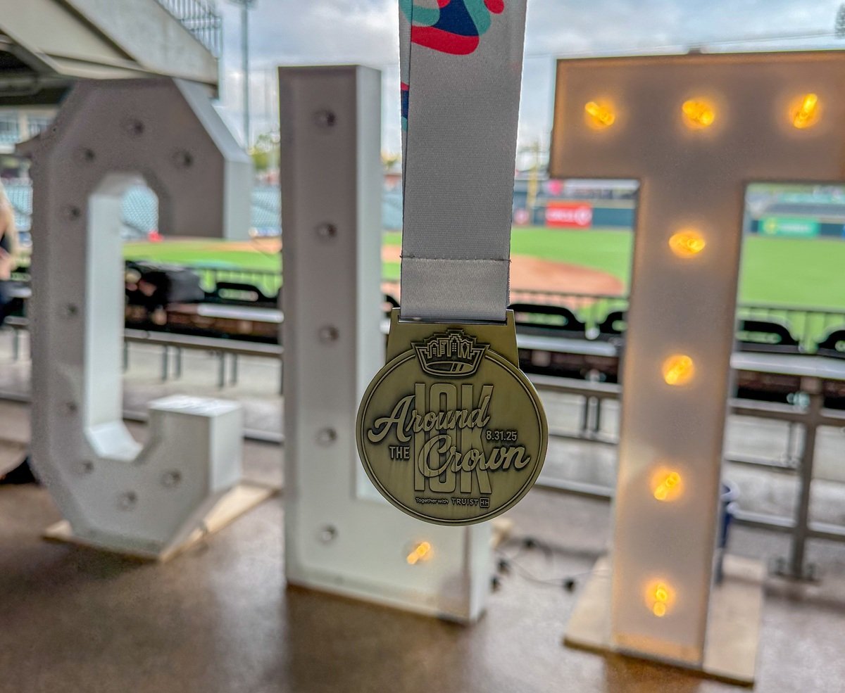 Around the crown medal