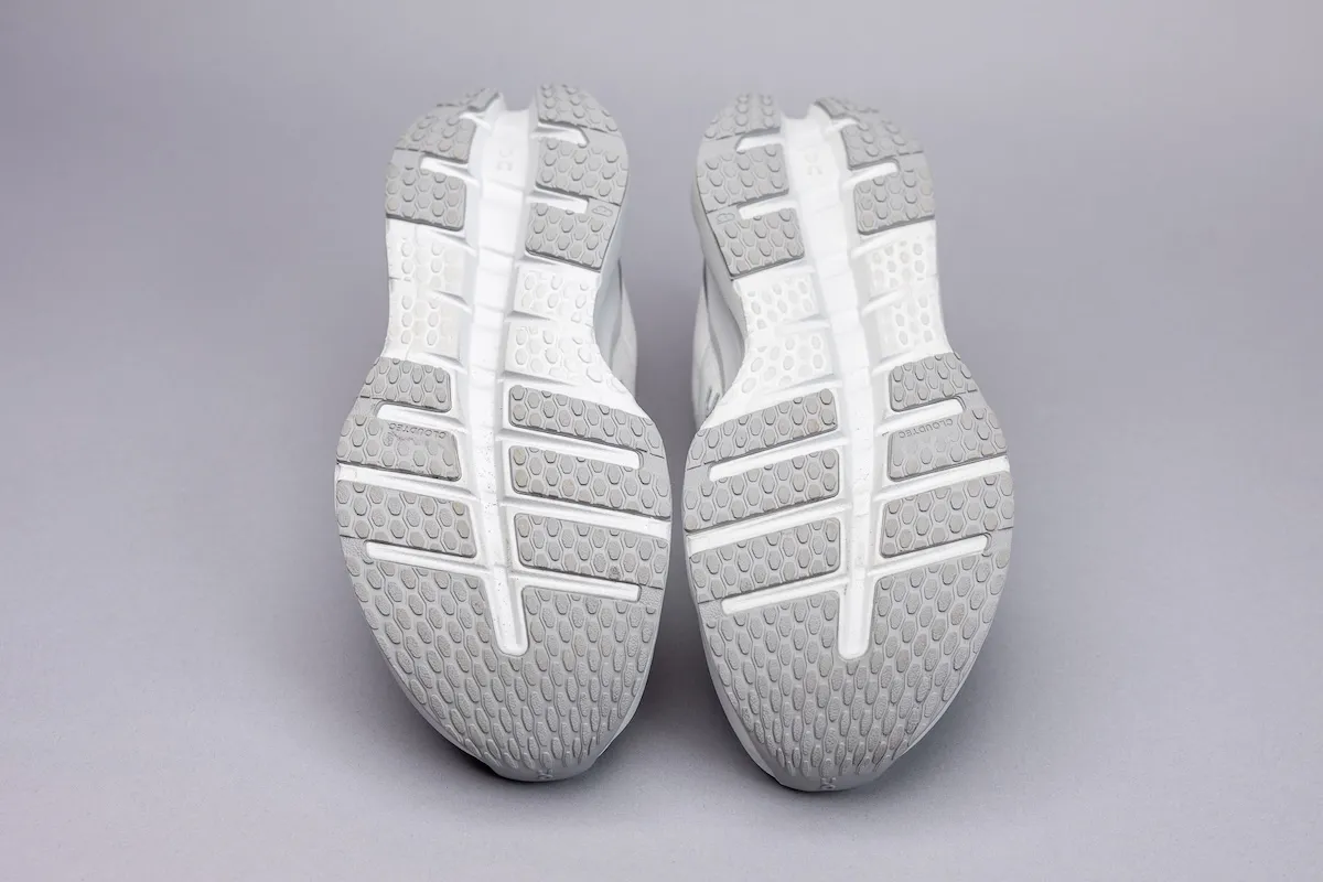 ON CLOUD RUNNER 3 Outsole