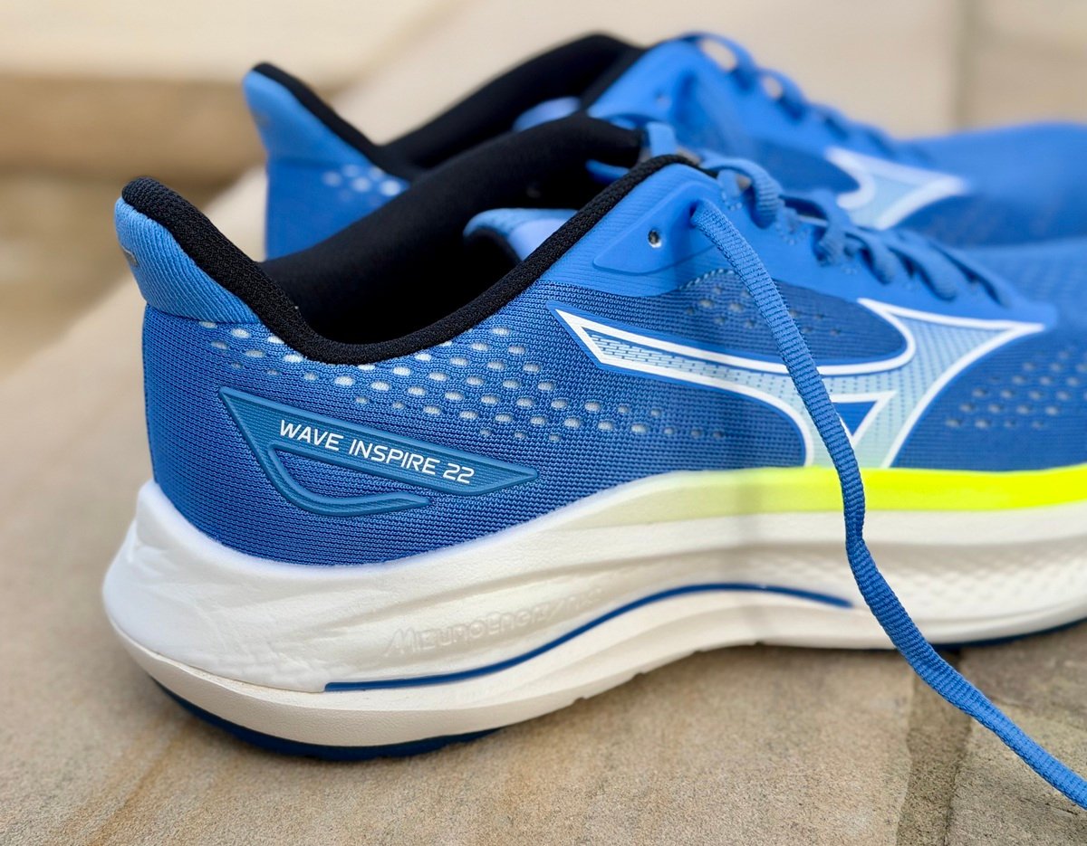 mizuno inspire 22 heel collar